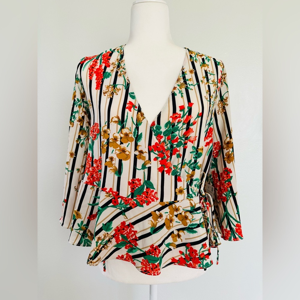Zara White Cream Floral Wrap Blouse with 3/4 Sleeves - XS